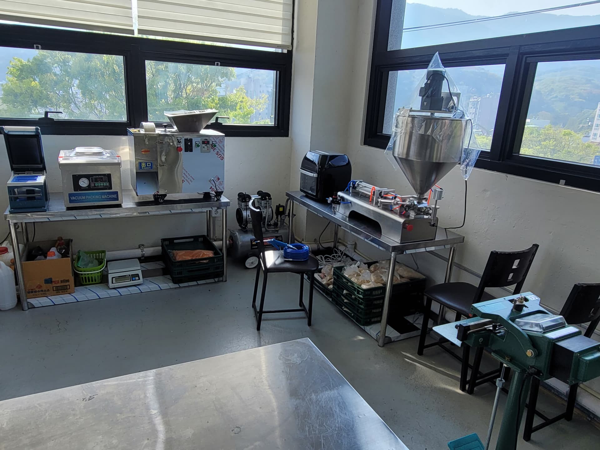 본사 공장 운영